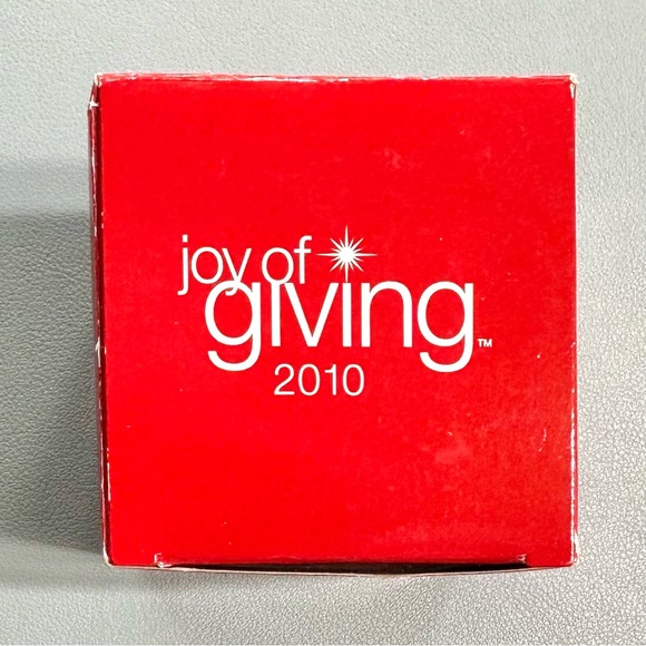 2010 Disney Mickey Mouse JC Penney Collectible Mini Snow Globe - Picture 2 of 2